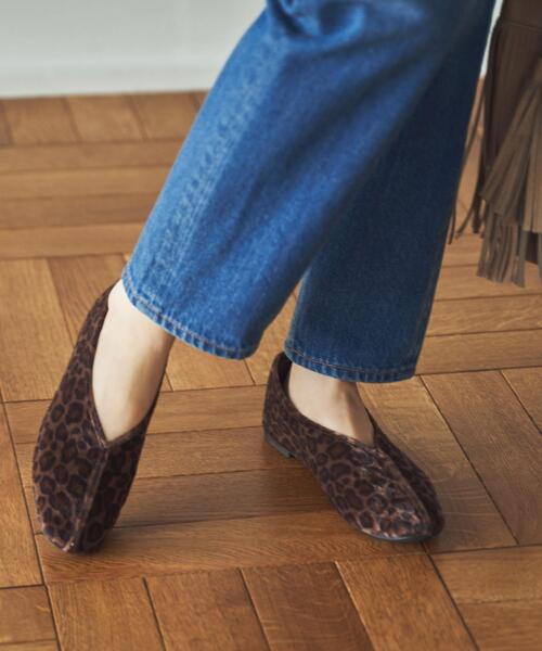 coen(コーエン)の「フェイクレザーチャイナシューズ(バレエシューズ・レディース・ブラウン/ブラック/ベージュ・LARGE/MEDIUM/X-LARGE/SMALL)」の2枚目の写真