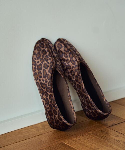 coen(コーエン)の「フェイクレザーチャイナシューズ(バレエシューズ・レディース・ブラウン/ブラック/ベージュ・LARGE/MEDIUM/X-LARGE/SMALL)」の9枚目の写真