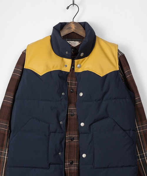 make a ray!（メイク ア レイ！）の「PU パターン切替ファイバーダウンベスト（ダウンベスト・メンズ・ブラック/グレー/ネイビー/ベージュ/ワイン・M/L/XL）」の4枚目の写真