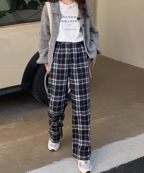 Diosfront(ディオスフロント)の「チェック柄セミワイドパンツ(その他パンツ・レディース・ブラック系その他/グレー系その他/ブラウン系その他/レッド系その他・S/M/L)」の11枚目の写真