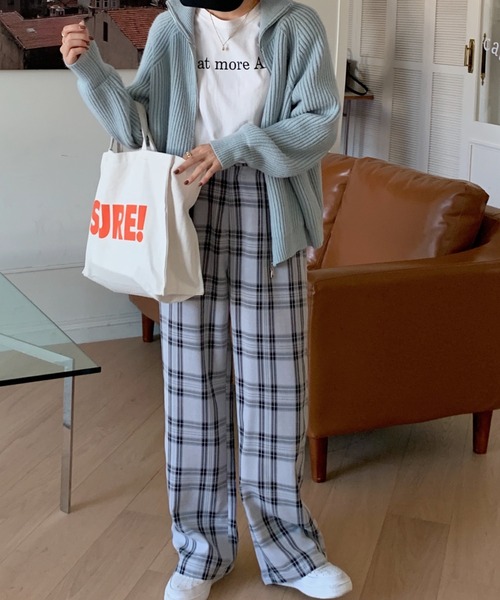 Diosfront(ディオスフロント)の「チェック柄セミワイドパンツ(その他パンツ・レディース・ブラック系その他/グレー系その他/ブラウン系その他/レッド系その他・S/M/L)」の14枚目の写真