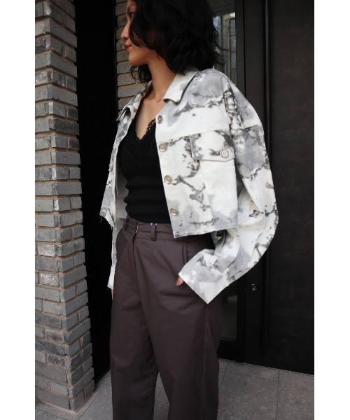 FIG&VIPER（フィグアンドバイパー）の「総柄切替ショートJK（テーラードジャケット・レディース・ブラック/ダークグレー・FREE）」の6枚目の写真