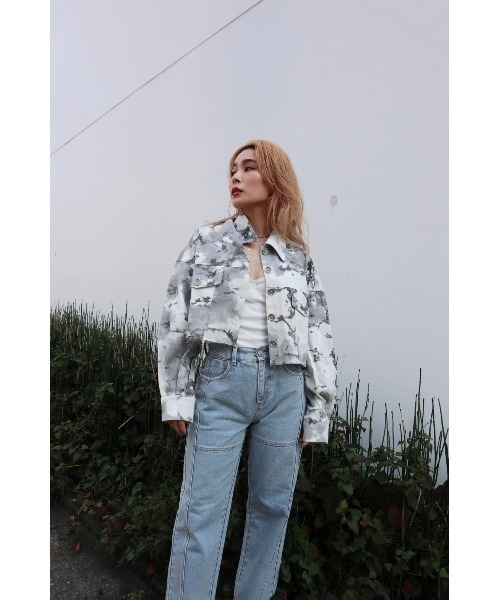 FIG&VIPER（フィグアンドバイパー）の「総柄切替ショートJK（テーラードジャケット・レディース・ブラック/ダークグレー・FREE）」の4枚目の写真