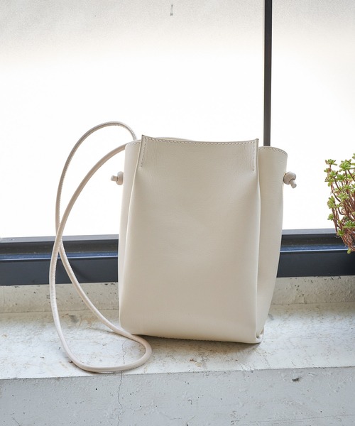 ROPE' PICNIC（ロペピクニック）の「【WEB限定】【軽量】3層スクエアショルダーバッグ（ショルダーバッグ・レディース・ブラック/ダークブラウン/キナリ/ライトグリーン・FREE）」の2枚目の写真