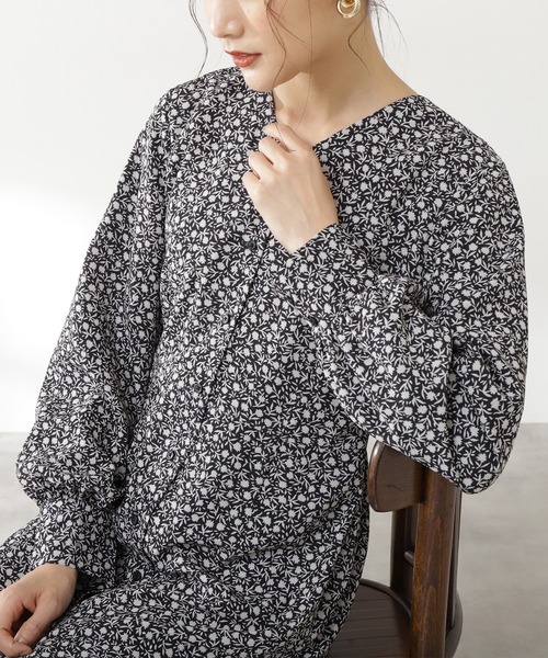 N.（N. Natural Beauty Basic）（エヌエヌナチュラルビューティーベーシック）の「【S Size Line】◆バイカラー小花プリントマキシワンピース（ワンピース・レディース・ブラック系その他/グレー系その他・SMALL/MEDIUM）」の7枚目の写真