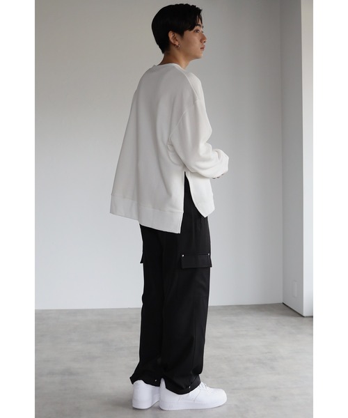CREARE -LINO-(クレアーレリノ)の「サイドスリット変形トレーナー<ユニセックス>(スウェット・メンズ・ホワイト/ブラック・M/L)」の11枚目の写真