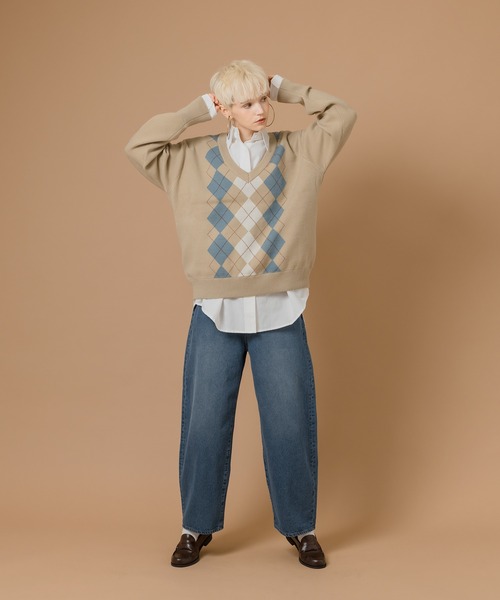 MUHET(ミュエータ)の「アーガイルVネックニット(ニット/セーター・レディース・ブラック/ベージュ/ライトグリーン・SMALL/MEDIUM/LARGE)」の21枚目の写真