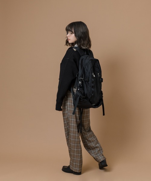 MUHET(ミュエータ)の「アーガイルVネックニット(ニット/セーター・レディース・ブラック/ベージュ/ライトグリーン・SMALL/MEDIUM/LARGE)」の12枚目の写真