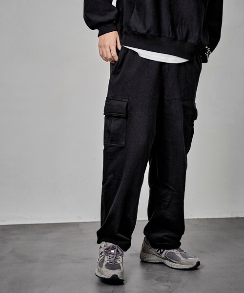 Firsthand(ファーストハンド)の「UN/ユーエヌ CARGO SWEAT PANTS(スウェットパンツ・メンズ・グレー/ブラック・MEDIUM/LARGE)」の2枚目の写真