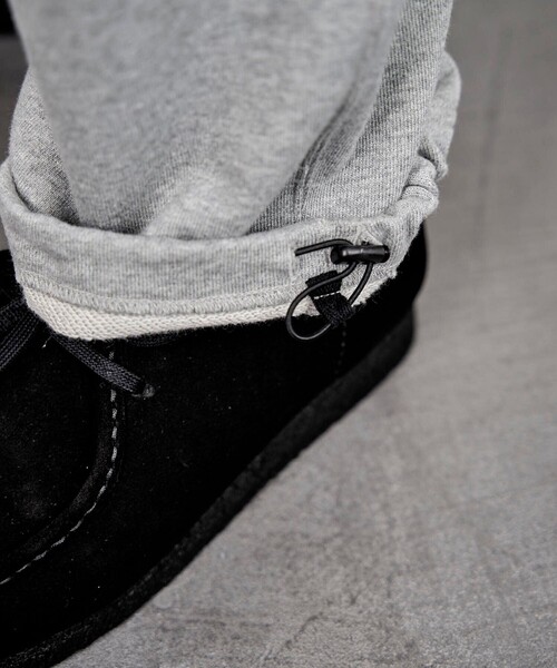 Firsthand(ファーストハンド)の「UN/ユーエヌ CARGO SWEAT PANTS(スウェットパンツ・メンズ・グレー/ブラック・MEDIUM/LARGE)」の13枚目の写真