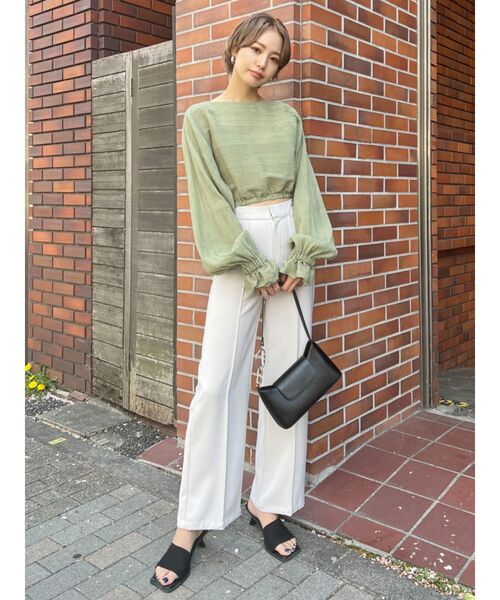 EMODA（エモダ）の「ドルマンスリーブショートトップ（シャツ/ブラウス・レディース・ブラック/パープル/グリーン/アイボリー・FREE）」の17枚目の写真