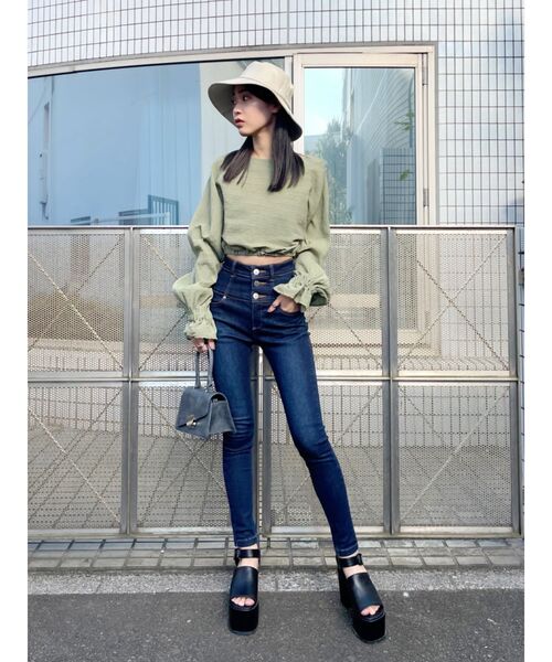 EMODA（エモダ）の「ドルマンスリーブショートトップ（シャツ/ブラウス・レディース・ブラック/パープル/グリーン/アイボリー・FREE）」の10枚目の写真