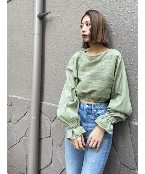 EMODA（エモダ）の「ドルマンスリーブショートトップ（シャツ/ブラウス・レディース・ブラック/パープル/グリーン/アイボリー・FREE）」の16枚目の写真