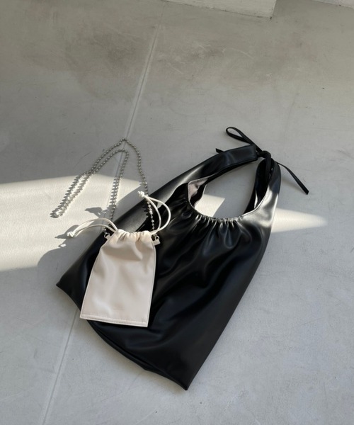 Heather（ヘザー）の「フォンバッグ付きトート　261071（トートバッグ・レディース・ホワイト×ブラック/ブラック×ホワイト/ブラック×グリーン・ONE SIZE）」の2枚目の写真