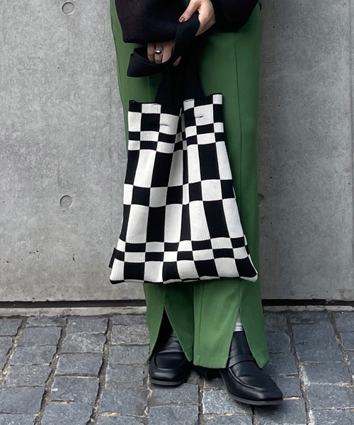 w closet（ダブルクローゼット）の「フラッグトート（トートバッグ・レディース・ブラック/グリーン・FREE）」の2枚目の写真