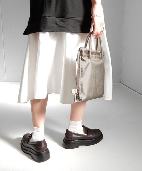 minia（ミニア）の「ボリュームソールピースローファー　◇（ローファー・レディース・ブラック/ブラウン/シルバー・S/M/L/LL）」の14枚目の写真