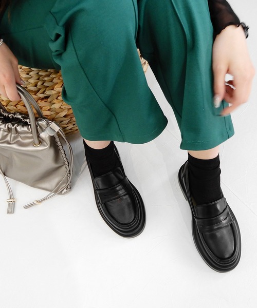 minia（ミニア）の「ボリュームソールピースローファー　◇（ローファー・レディース・ブラック/ブラウン/シルバー・S/M/L/LL）」の8枚目の写真