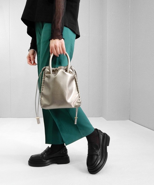 minia（ミニア）の「ボリュームソールピースローファー　◇（ローファー・レディース・ブラック/ブラウン/シルバー・S/M/L/LL）」の11枚目の写真