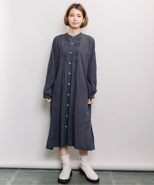 refinedworks（リファインドワークス）の「バックドロストギャザーOP（ワンピース・レディース・ベージュ/ネイビー/オフホワイト・FREE）」の4枚目の写真