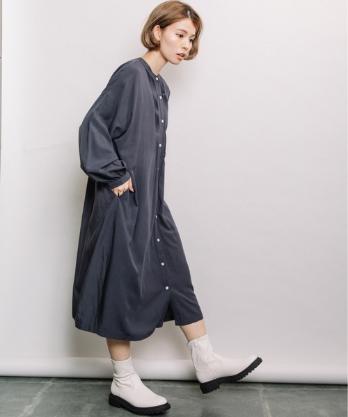 refinedworks（リファインドワークス）の「バックドロストギャザーOP（ワンピース・レディース・ベージュ/ネイビー/オフホワイト・FREE）」の7枚目の写真