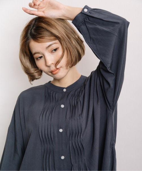 refinedworks（リファインドワークス）の「バックドロストギャザーOP（ワンピース・レディース・ベージュ/ネイビー/オフホワイト・FREE）」の11枚目の写真