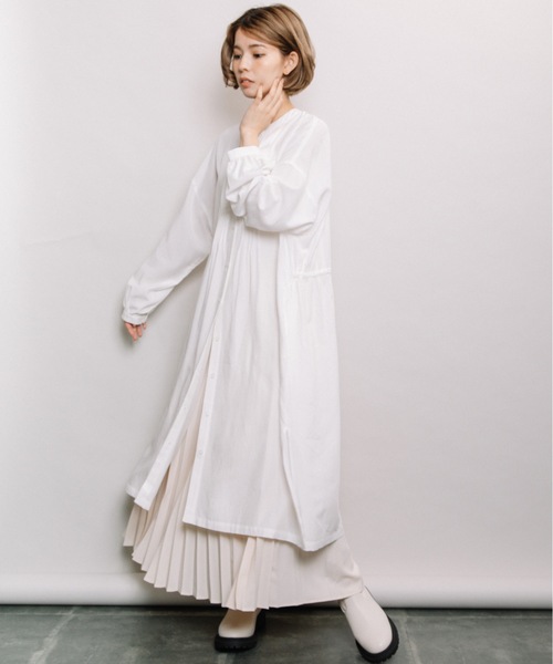 refinedworks（リファインドワークス）の「バックドロストギャザーOP（ワンピース・レディース・ベージュ/ネイビー/オフホワイト・FREE）」の17枚目の写真