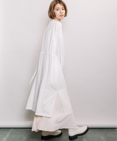 refinedworks（リファインドワークス）の「バックドロストギャザーOP（ワンピース・レディース・ベージュ/ネイビー/オフホワイト・FREE）」の21枚目の写真