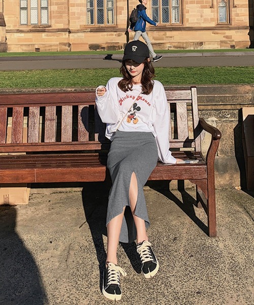 Anuenue(アヌエヌエ)の「Iラインミモレ丈タイトスカート(スカート・レディース・ブラック/ベージュ/パープル/グレー・FREE)」の7枚目の写真