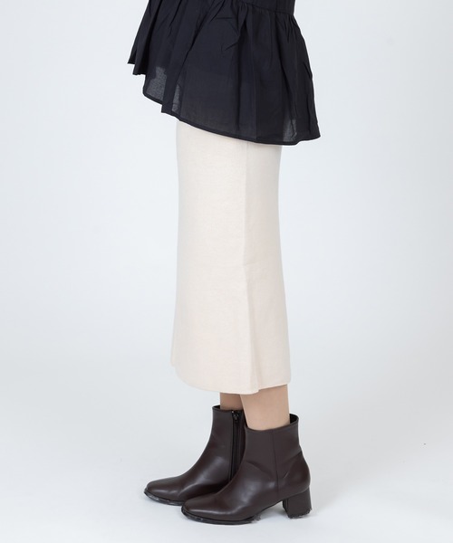 Anuenue(アヌエヌエ)の「Iラインミモレ丈タイトスカート(スカート・レディース・ブラック/ベージュ/パープル/グレー・FREE)」の21枚目の写真