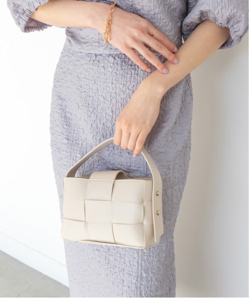 RANDA（ランダ）の「編み込みスクエアミニバッグ（ショルダーバッグ・レディース・アイボリー/ブラウン/ブルー・FREE）」の18枚目の写真