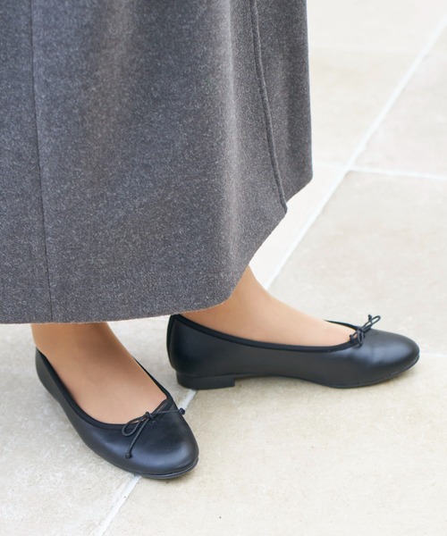 Mode et Jacomo（モードエジャコモ）の「【レイン対応】ラウンドトゥバレエシューズ（バレエシューズ・レディース・シルバー/ブラウン系カモフラージュ/ライトブラック/ブラック・23cm/23.5cm/24cm/22.5cm/24.5cm/22cm）」の2枚目の写真