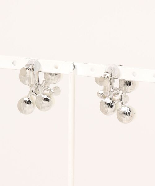 Placebo（プラシーボ）の「ジャスマン パールイヤリング（イヤリング・レディース・シルバー/ベージュ・F）」の4枚目の写真