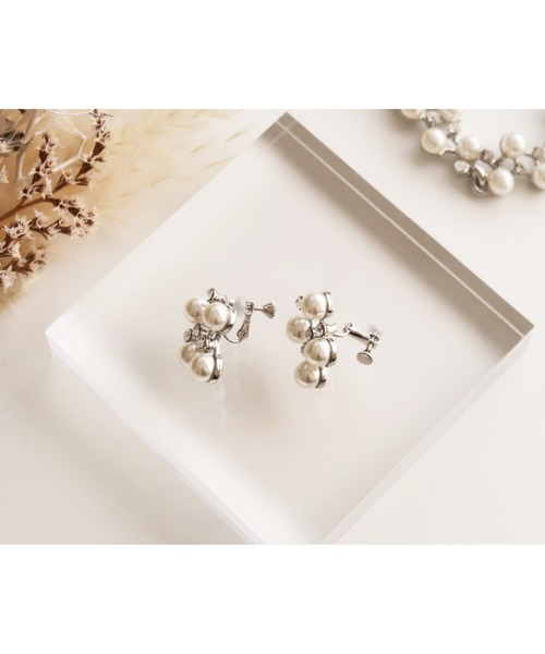 Placebo（プラシーボ）の「ジャスマン パールイヤリング（イヤリング・レディース・シルバー/ベージュ・F）」の3枚目の写真