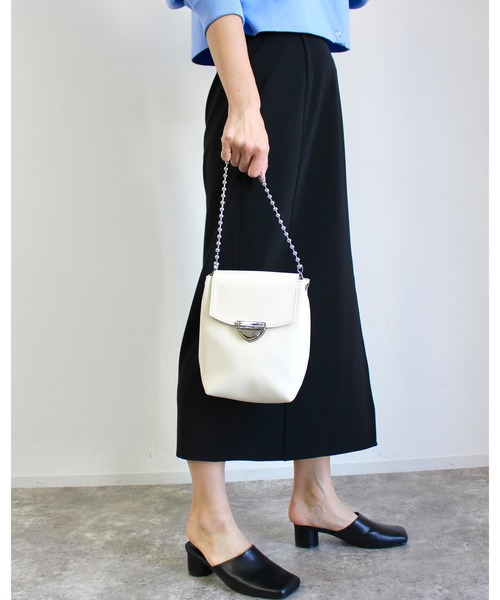 MLI'A(エムリア)の「カットナロースカート(スカート・レディース・ブルー/グリーン/ブラック/ライトベージュ・FREE)」の6枚目の写真