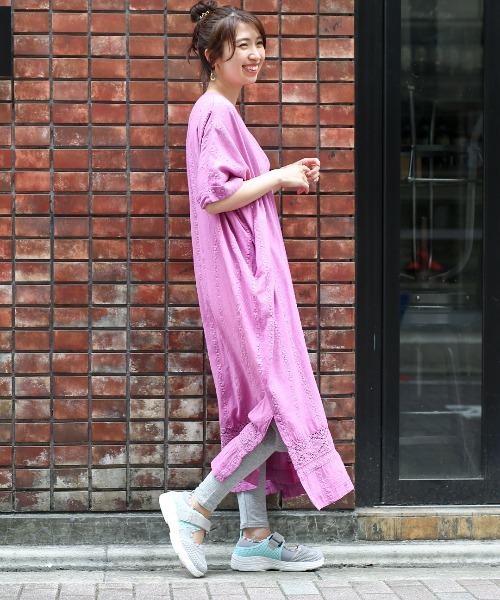 チチカカ（チチカカ）の「コットンレースストライプワンピース（ワンピース・レディース・パープル/ブラウン/イエロー・FREE）」の5枚目の写真