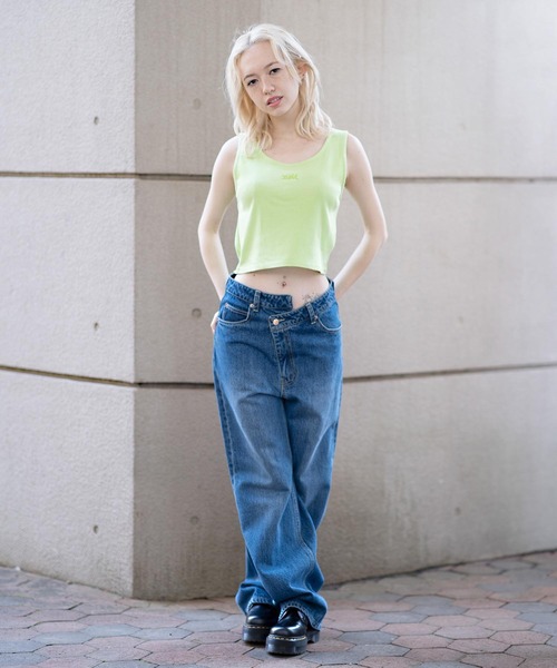 X-girl(エックスガール)の「ASSYMETRIC WAIST DENIM PANTS/アシンメトリーウエスト デニムパンツ(デニムパンツ・レディース・ブラック/ライトインディゴブルー・S/M/XS)」の11枚目の写真