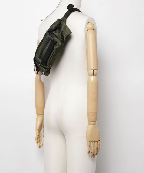 オークリーボディバッグ OAKLEY（オークリー）の「オークリー CLEAN DAYS BELT BAG ボディ