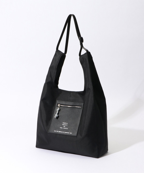 LBC(エルビーシー)の「3WAYフロントポケットマルシェバッグ(ショルダーバッグ・レディース・オフホワイト/ブラック/ダークオリーブ・FREE)」の3枚目の写真