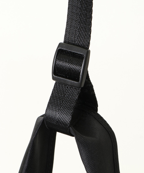 LBC(エルビーシー)の「3WAYフロントポケットマルシェバッグ(ショルダーバッグ・レディース・オフホワイト/ブラック/ダークオリーブ・FREE)」の15枚目の写真