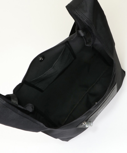 LBC(エルビーシー)の「3WAYフロントポケットマルシェバッグ(ショルダーバッグ・レディース・オフホワイト/ブラック/ダークオリーブ・FREE)」の12枚目の写真