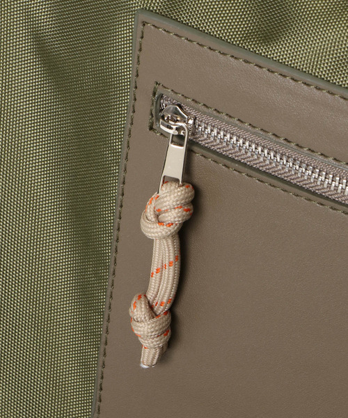 LBC(エルビーシー)の「3WAYフロントポケットマルシェバッグ(ショルダーバッグ・レディース・オフホワイト/ブラック/ダークオリーブ・FREE)」の9枚目の写真