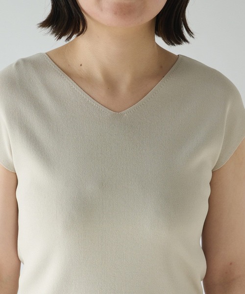 RIVE DROITE(リヴドロワ)の「クールタッチUVフレンチスリーブニット(ニット/セーター・レディース・オフホワイト/チャコールグレー/ライトグレー/サーモンピンク/ブルー/ブラック・FREE)」の11枚目の写真