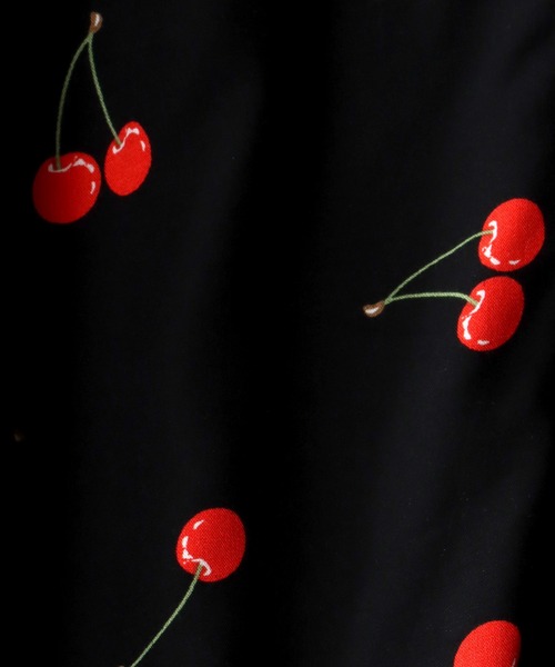 SITRY(シトリー)の「Silky Drape Open Collar Street Aloha Shirt/シルキードレープ オープンカラー ストリート アロハシャツ(シャツ/ブラウス・メンズ・ブラック系その他4/ブラック系その他5/レッド系その他/ブルー系その他/ブラック系その他6/ホワイト系その他/ブラック系その他/ホワイト系その他2/ブラック系その他2/ブラック系その他3・M/L/LL)」の19枚目の写真