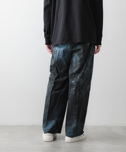 ATTACHMENT（アタッチメント）の「コールドダイ コットン・リネンツイル ２タックワイドトラウザーズ / PIGMENT DYE CO/LI TWILL TWO PLEATS WIDE TROUSERS（スラックス・メンズ・ブルー系その他/ベージュ系その他・1/2/3）」の16枚目の写真