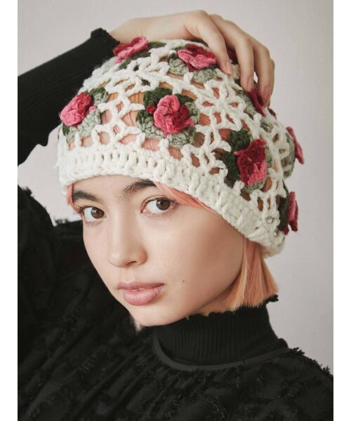merry jenny(メリージェニー)の「gardenクロシェニットワッチ(ニットキャップ/ビーニー・レディース・オフホワイト/ブラック・FREE)」の5枚目の写真