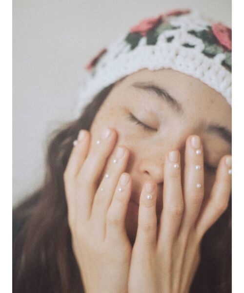 merry jenny(メリージェニー)の「gardenクロシェニットワッチ(ニットキャップ/ビーニー・レディース・オフホワイト/ブラック・FREE)」の11枚目の写真