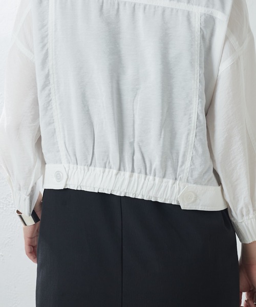 natural couture（ナチュラルクチュール）の「ほんのりシアーショートシャツブルゾン（ブルゾン・レディース・オフホワイト/サックスブルー/イエロー・FREE）」の15枚目の写真