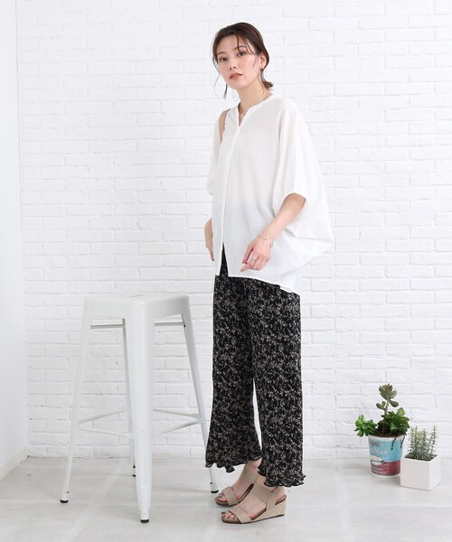 SHOO・LA・RUE(シューラルー)の「◆メロウプリーツパンツ(その他パンツ・レディース・ブラック/グレー/ベージュ系その他7/ブラック系6・00)」の12枚目の写真