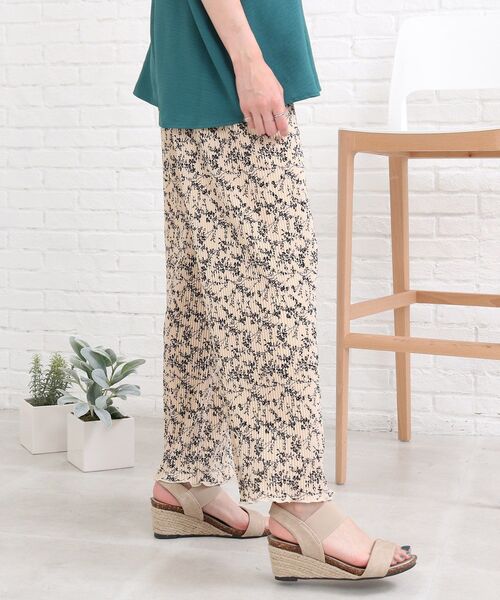 SHOO・LA・RUE(シューラルー)の「◆メロウプリーツパンツ(その他パンツ・レディース・ブラック/グレー/ベージュ系その他7/ブラック系6・00)」の18枚目の写真