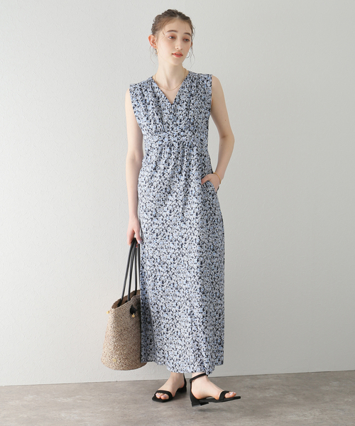 セール フラワープリント Vネックワンピ ワンピース La Totalite ラトータリテ のファッション通販 Zozotown